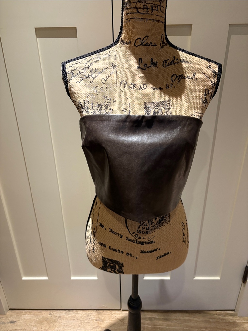 Aritzia Women’s Mocha Brown Leather Strapless Crop Top